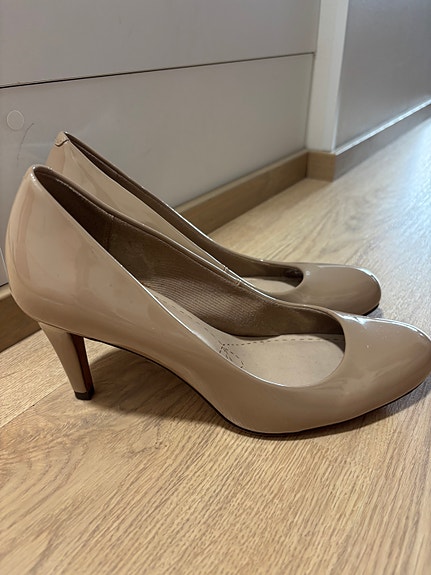 Nudet Clarks korkokengät