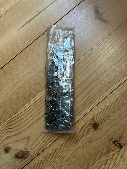 Polkupyörän ketju. Shimano CN M6100