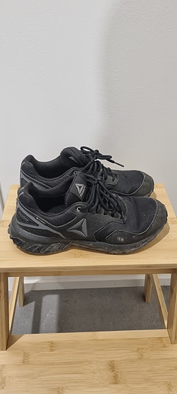 Gore-tex kengät 38,5