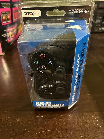 TTA Analog Controller 2 ohjain PS1 / PS2 musta