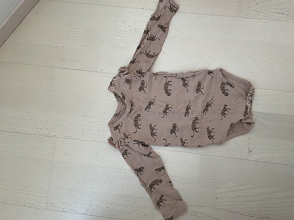 Petit by Sofie Schnoor vauvan body 80