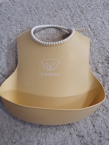 Baby Björn ruokalappu