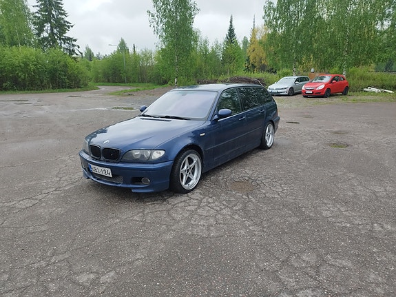 BMW 330D osina