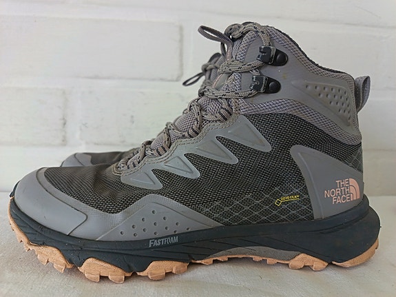 Naisten Goretex vaelluskengät