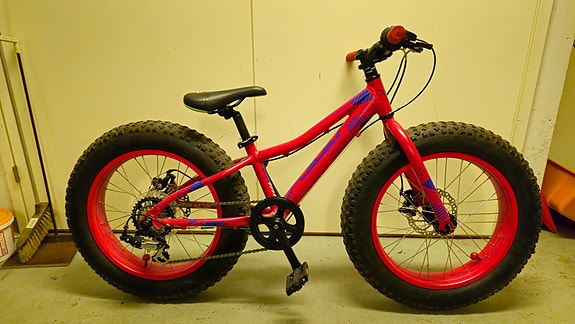 Laadukas Felt Cruncher 20" lasten fatbike / läskipyörä