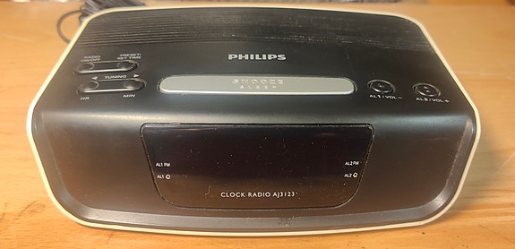 Philips aj3123 kelloradio