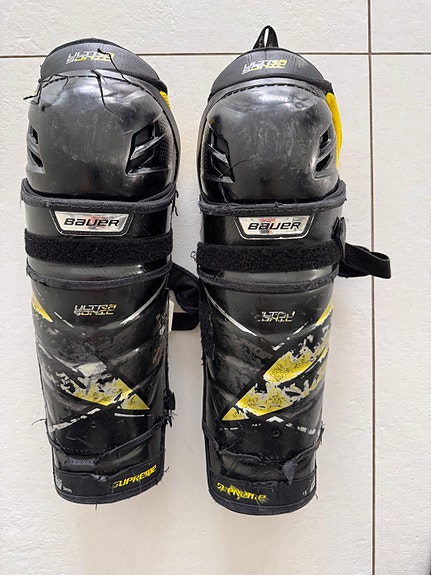 Bauer Supreme Ultrasonic säärisuojat