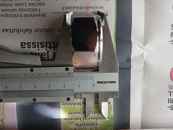 Helkama ässä keulan hattu/ päätemutteri