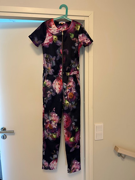 Ted Baker juhlava haalari / jumpsuit 152 cm
