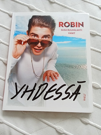 Robin Yhdessä -kirja