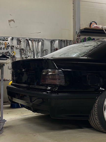 BMW takavalot sedan-malliin