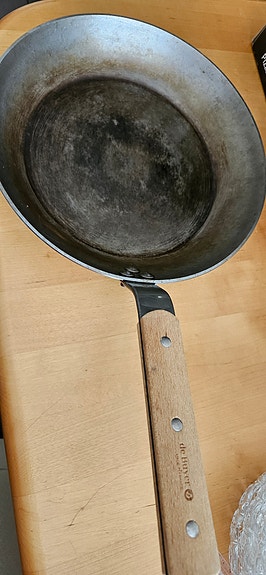 De Buyer paistinpannu puukahvalla