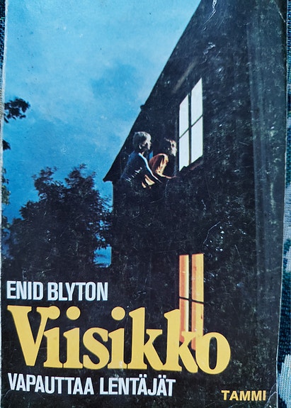 Enid Blyton Viisikko vapauttaa lentäjät -kirja v.1973