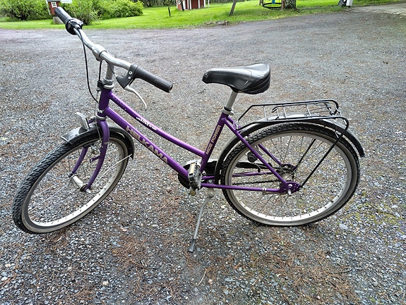 Helkama maantiepyörä 22" violetti