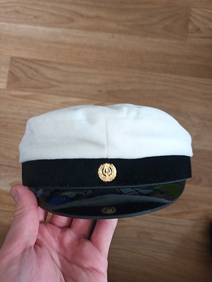 Fredrikson ylioppilaslakki koko 55 valkoinen