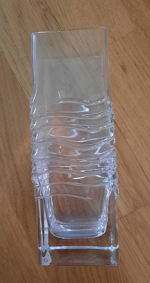 Iittala, Jorma Vennola, Vuoksi, maljakko 17 cm