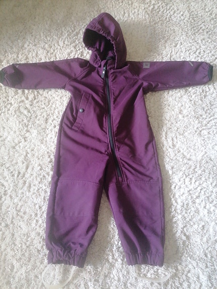 Tummanvioletti Reima softshell haalari 86