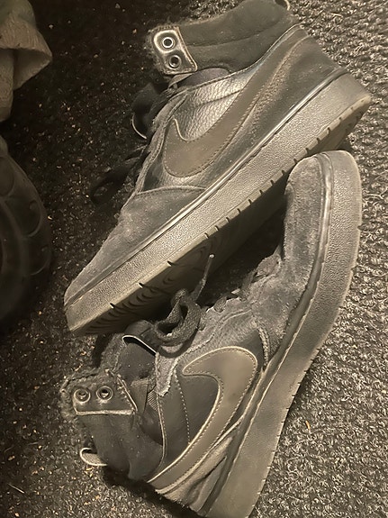 Nike Air Force -korkeavartiset tennarit koko 40 musta
