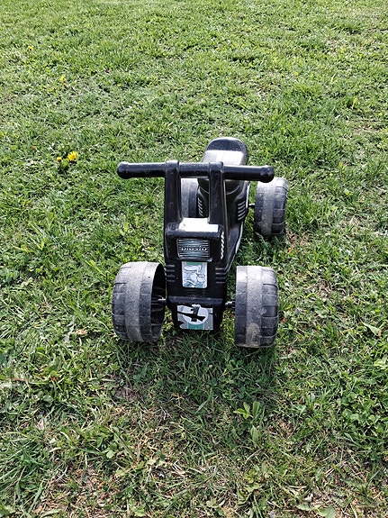 Plasto potkuauto / potkupyörä lapselle