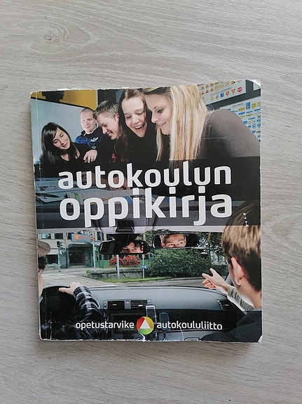 Autokoulun oppikirja