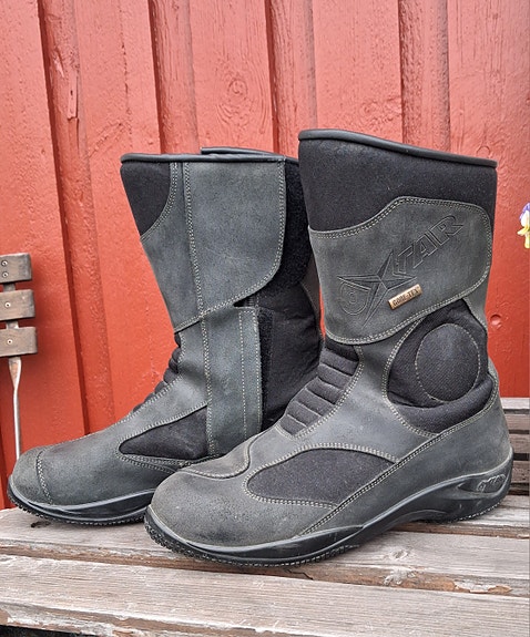 Oxtar Gore-Tex ajosaappaat koko 42 musta