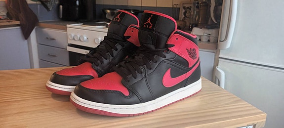Air Jordan 1 Black & Red