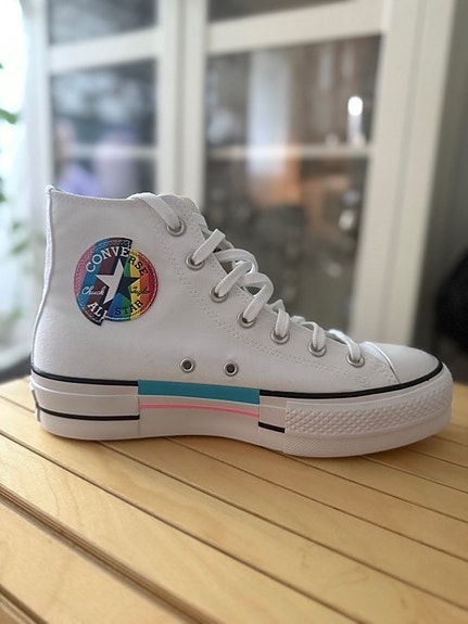 39.5 Converse unisex