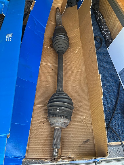 Ford Transitin vetoakselit / vetonivelet