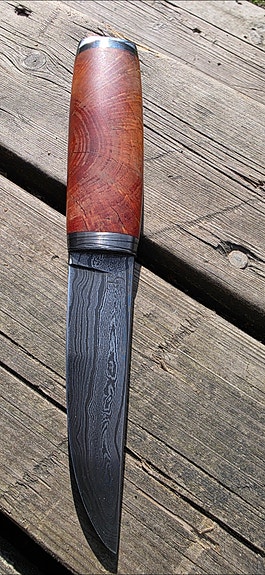 Tommi damackus teräinen puukko