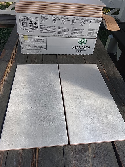 20x40 Laattapiste-Pukkila Concreto-laattaa 2,8neliötä