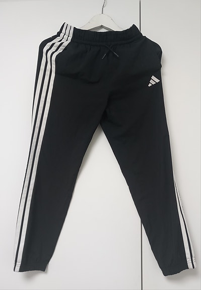 Adidas housut 152