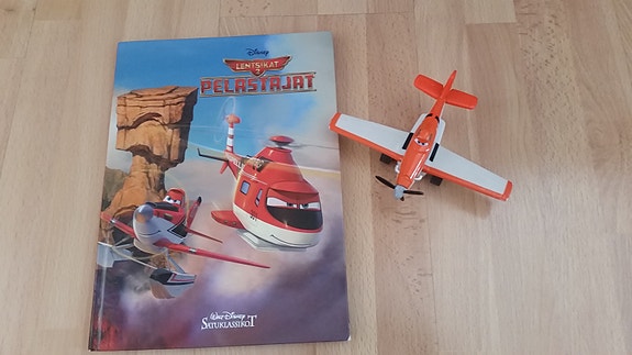 Disney Lentsikat 2 Pelastajat kirja ja Push and Go lentokone