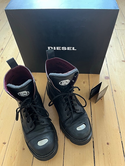 Diesel D-Konba mustat maiharit, koko 42