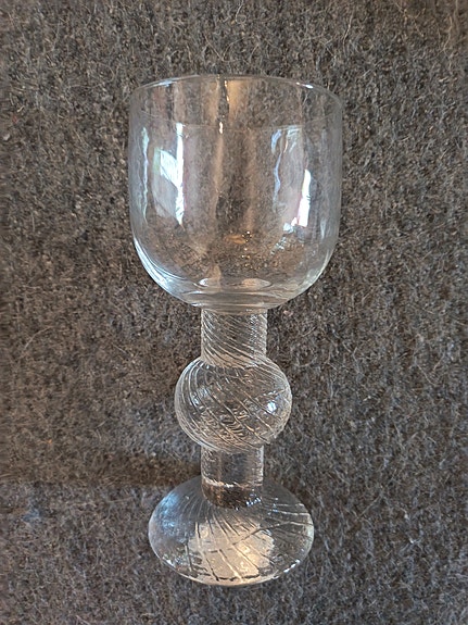 Iittala Sarpanevan ritari olut lasi.