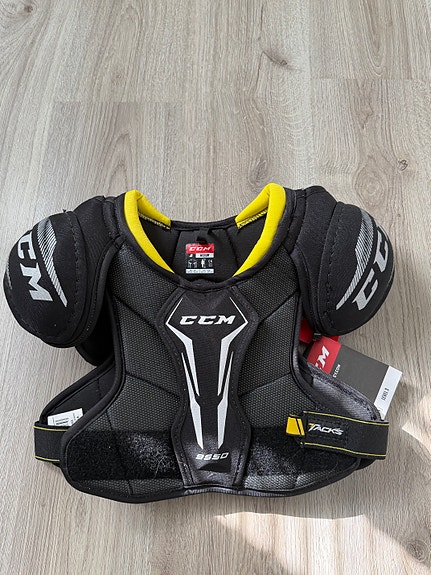CCM Tacks jääkiekkosuojaliivi