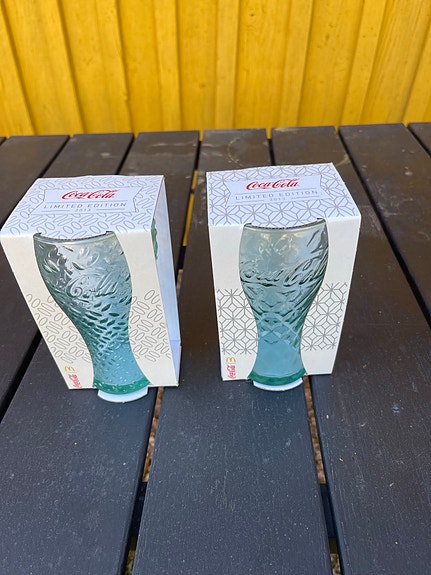 Coca-Cola lasit eri väreissä, McDonald’s keräilylasit