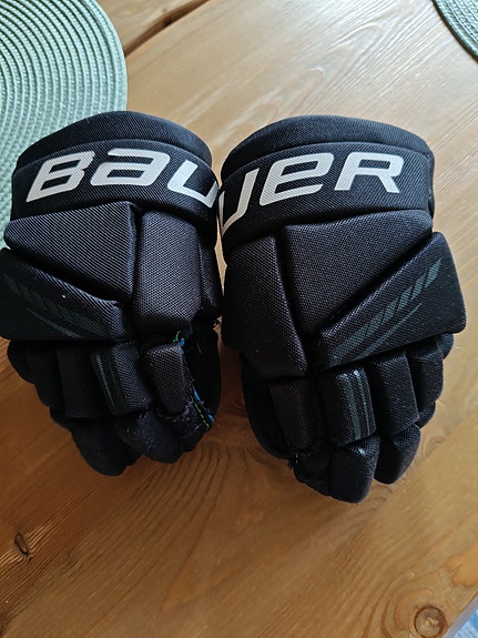 Bauer jääkiekkohanskat 9"