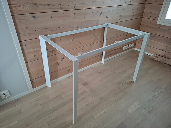 Pöydän runko