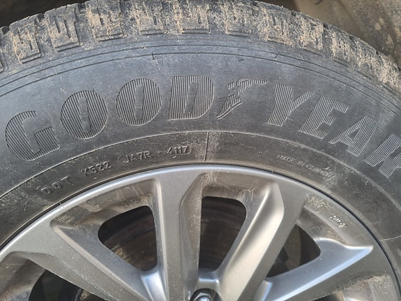 Kesärenkaat Goodyear