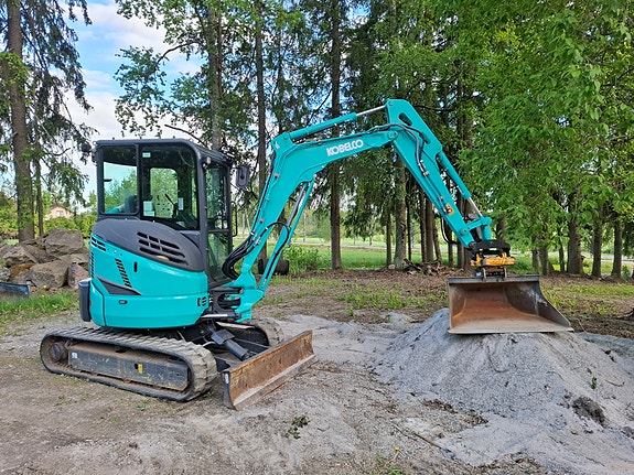 Vuokrataan Kobelco Sk28 minikaivuri