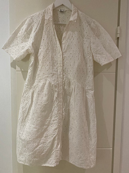 Valkoinen kesämekko,