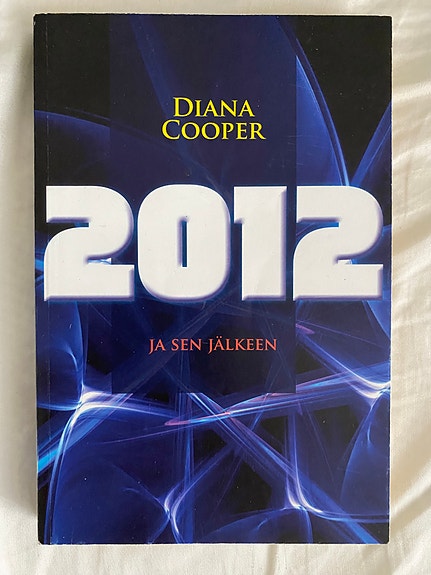 Diana Cooper, Erich von Däniken, Maailma Albert Einsteinin silmin – 3 kirjaa