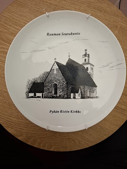 Rauman Pyhän Ristin kirkko seinälautanen