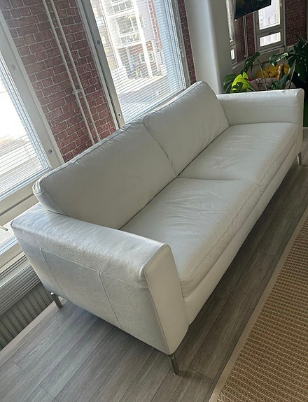 Italialainen Natuzzi Editions designer-nahkasohva