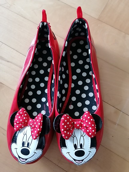 Minni kengät 33