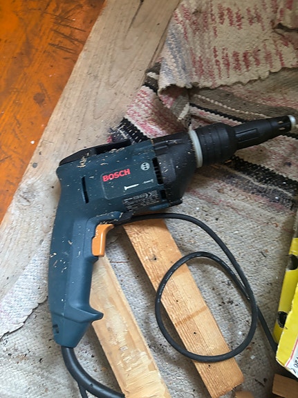 Bosch porakone johdolla