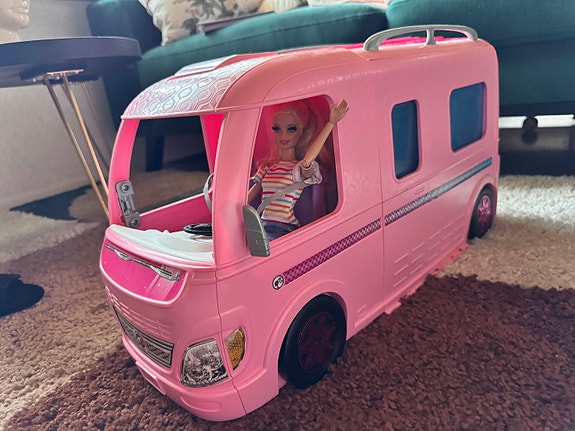 Barbie asuntoauto / matkailuauto leikkisetti