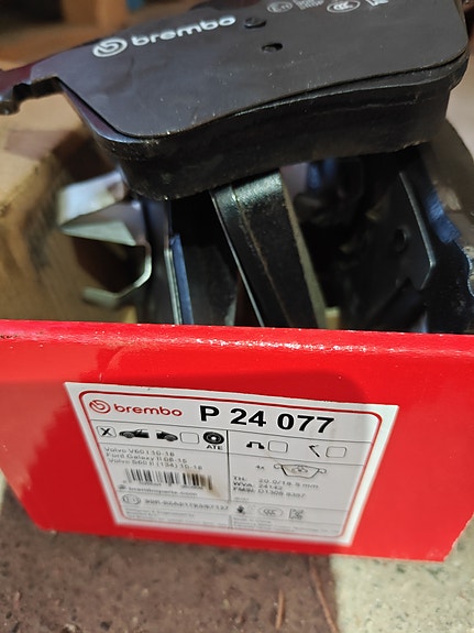 Brembon etujarrupalat Volvoon, P 24 077 / P24077