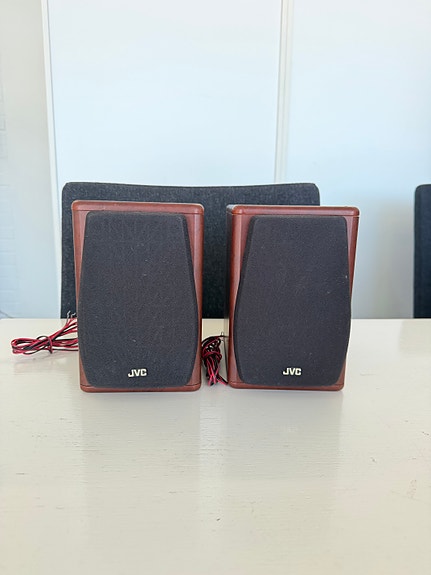 JVC kaiuttimet