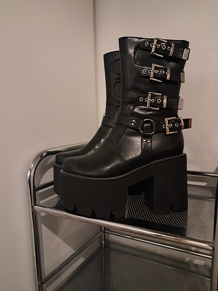 LAMODA VIBETECH BIKER/COWBOY BOOTS